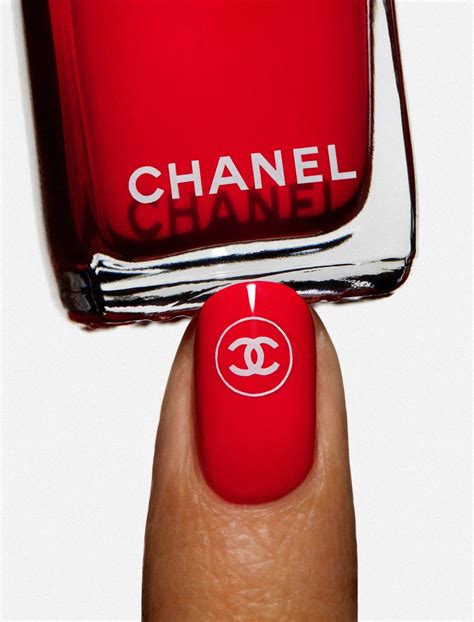 lacas de uñas chanel|CHANEL.